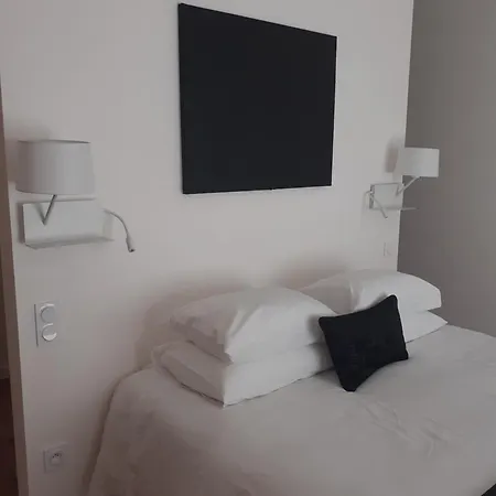 Magnifique Eco-gite 4 Personnes Avec Piscine Naturelle *